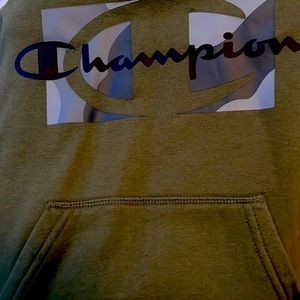 Champion hoodie size m in kids